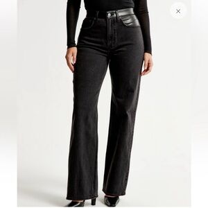 Abercrombie & Fitch Black 90’s Relaxed High Rise Jean 30 Leather Mixed Material